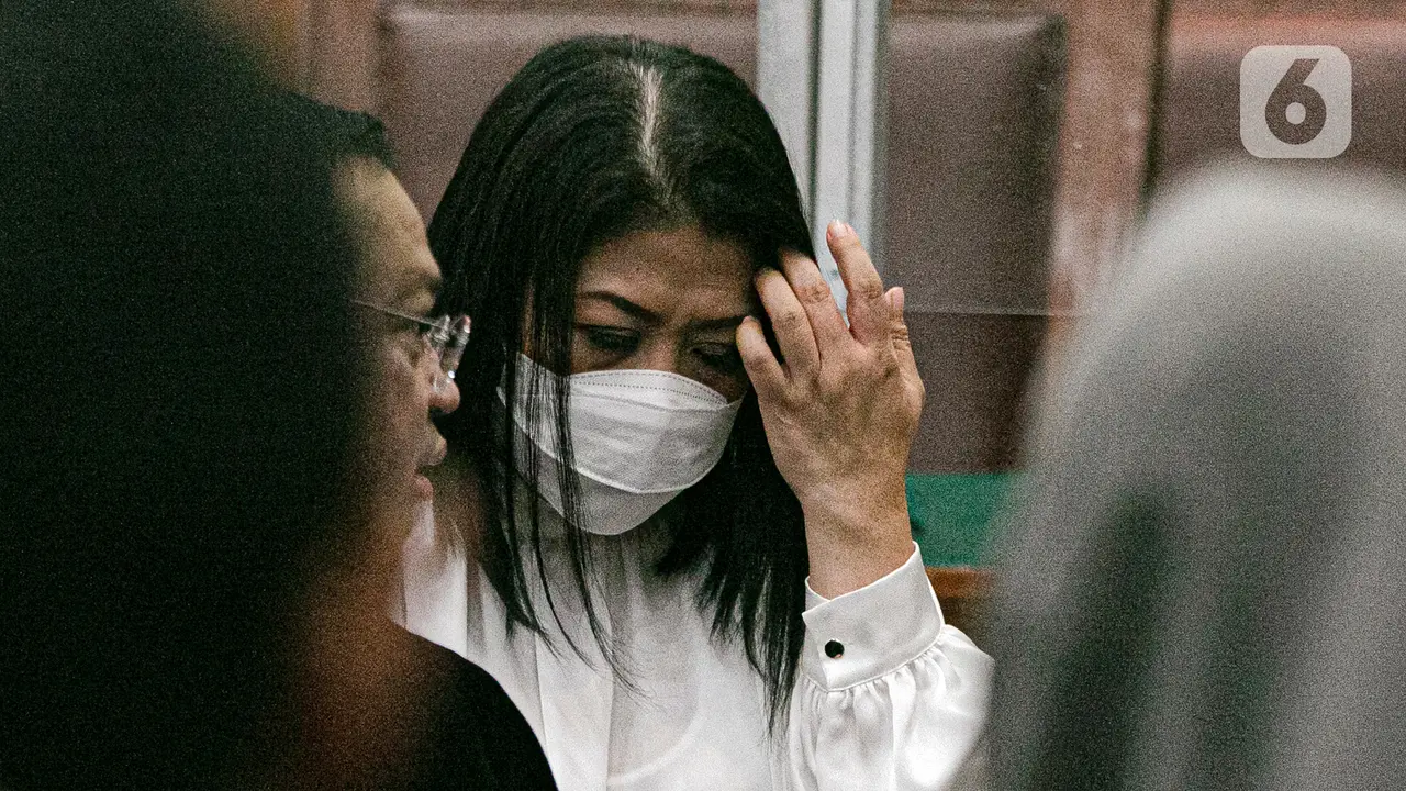 Putri Candrawathi Divonis 20 Tahun Penjara, Begini Ekspresinya