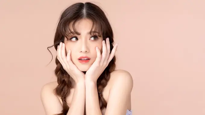 Nggak Semua Skincare Bisa Dipakai Setiap Hari, Cek Jadwal Ideal Berdasarkan Kandungannya Yuk!