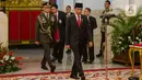 Presiden Joko Widodo atau Jokowi bersiap melantik Yudian Wahyudi sebagai Kepala Badan Pembinaan Ideologi Pancasila (BPIP) dan Muhammad Yusuf Ateh sebagai Kepala Badan Pengawasan Keuangan dan Pembangunan (BPKP) di Istana Negara, Jakarta, Rabu (5/2/2020). (Liputan6.com/Faizal Fanani)