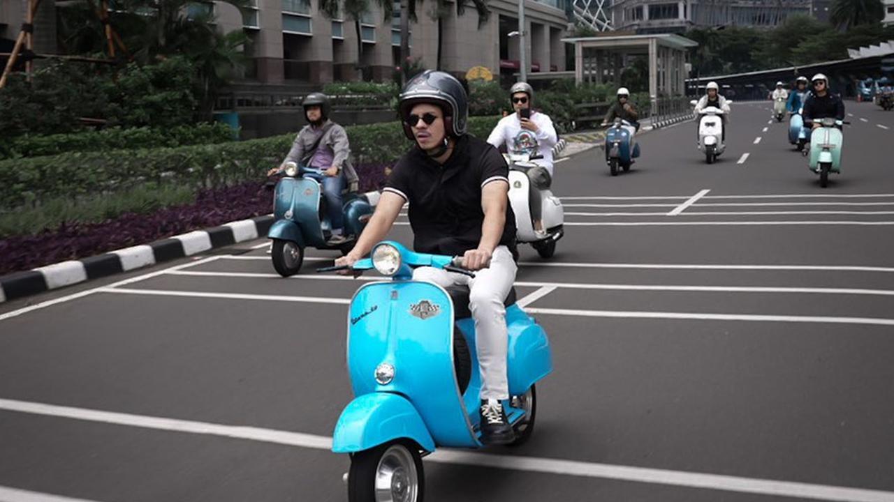 Gaya Atta Halilintar saat Touring, Aurel Hermansyah Ikut Menemani