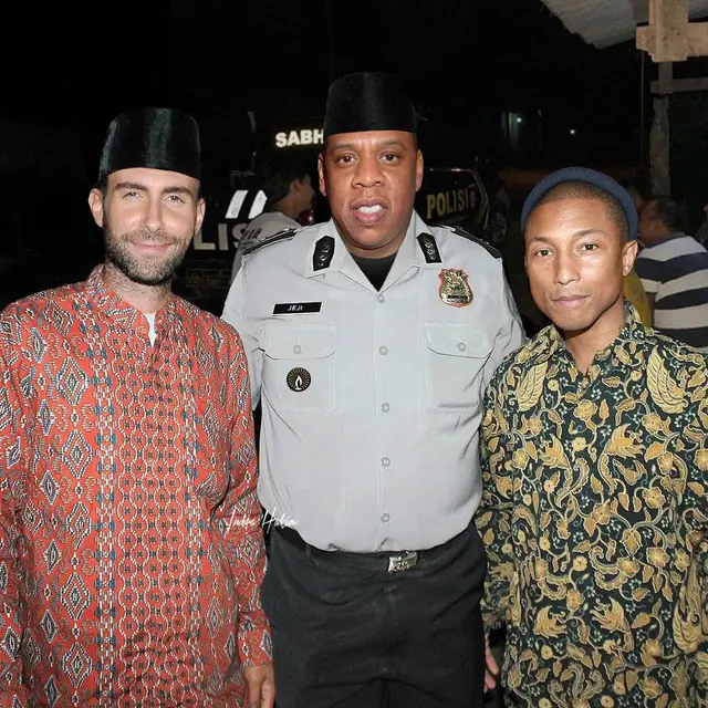 6 Editan Foto Adam Levine Jadi Orang Indonesia Ini Bikin Ngakak