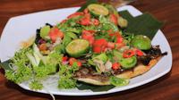 Bawal Bakar Bumbu Acar Saung Layaran