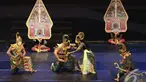 Sebuah pementasan wayang orang Ramayana Betawi bertajuk "Rama Jadi Raja" di Taman Ismail Marzuki, Jakarta, Jumat (7/11/2014)(Liputan6.com/Andrian M Tunay)