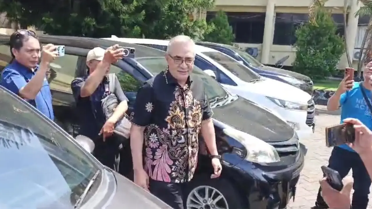 Sekprov Sulut Steve Kepel kembali jalani pemeriksaan hari ke-4 di ruang penyidik Subdit Tipidkor Dirreskrimsus Polda Sulut, Senin (28/10/2024).