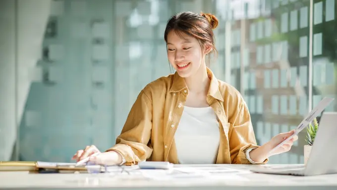 Ilustrasi wanita kuat