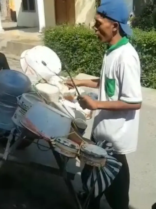 solawat dengan peralatan dapur