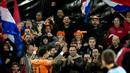 Selebrasi gol kedua Memphis Depay pada laga pembuka Grup C Kualifikasi Piala Eropa 2020 yang berlangsung di Stadion Faijenoord, Rotterdam, Jumat (22/2). Belanda menang 4-0 atas Belarusia. (AFP/Koen Van Weel)