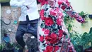Selain potret mesra yang Armand Maulana dan Dewi Gita bagikan, mereka juga kerap mengunggah momen lucu. Seperti saat Dewi Gita mengunggah foto mereka tengah loncat. (Liputan6.com/IG/@dewigita01)