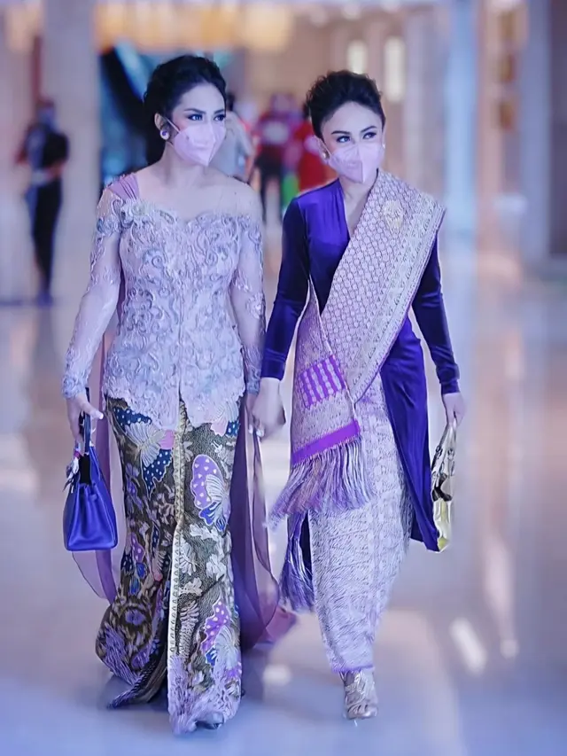 7 Potret Kompak Yuni Shara dan Krisdayanti, Sister Goals Banget