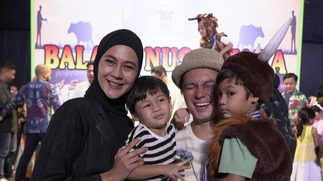 7 Potret Paula Verhoeven dan Baim Wong di Acara Kelulusan Sekolah Kiano