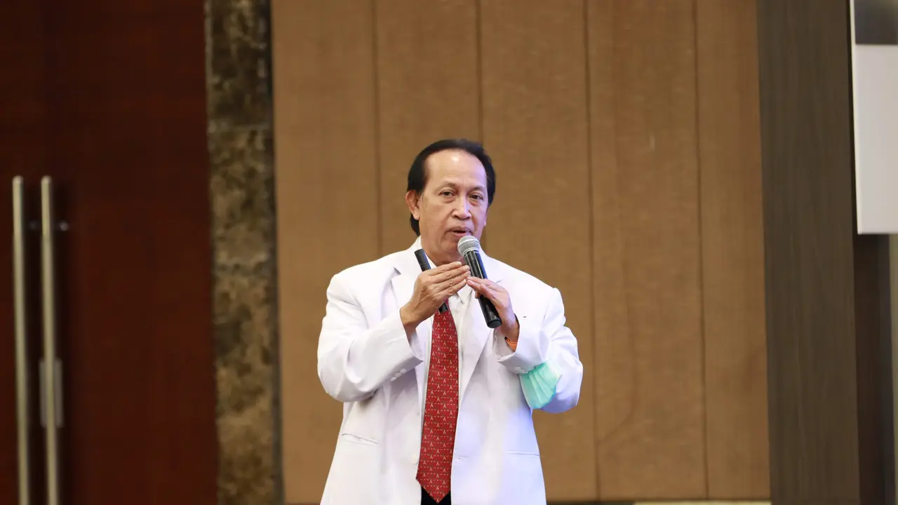 Apakah Katarak Bisa Sembuh dengan Obat Tetes? Ini Penjelasan Ahli tentang Pengobatan Katarak (Foto: Dokumen RS Mata JEC @ Kedoya)