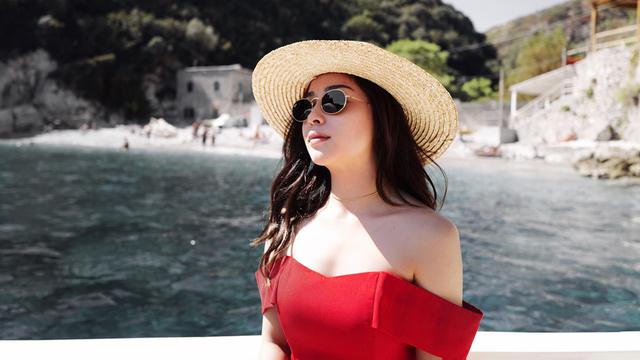 FOTO: Gaya Nikita Willy saat Pakai Topi, Tampil Memukau