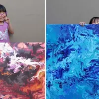 Bocah 5 tahun yang jago melukis, berhasil menjual karya-karyanya. Yang bikin lebih kagum, dia sumbangkan sebagian uangnya. | Sumber Foto: nextshark.com