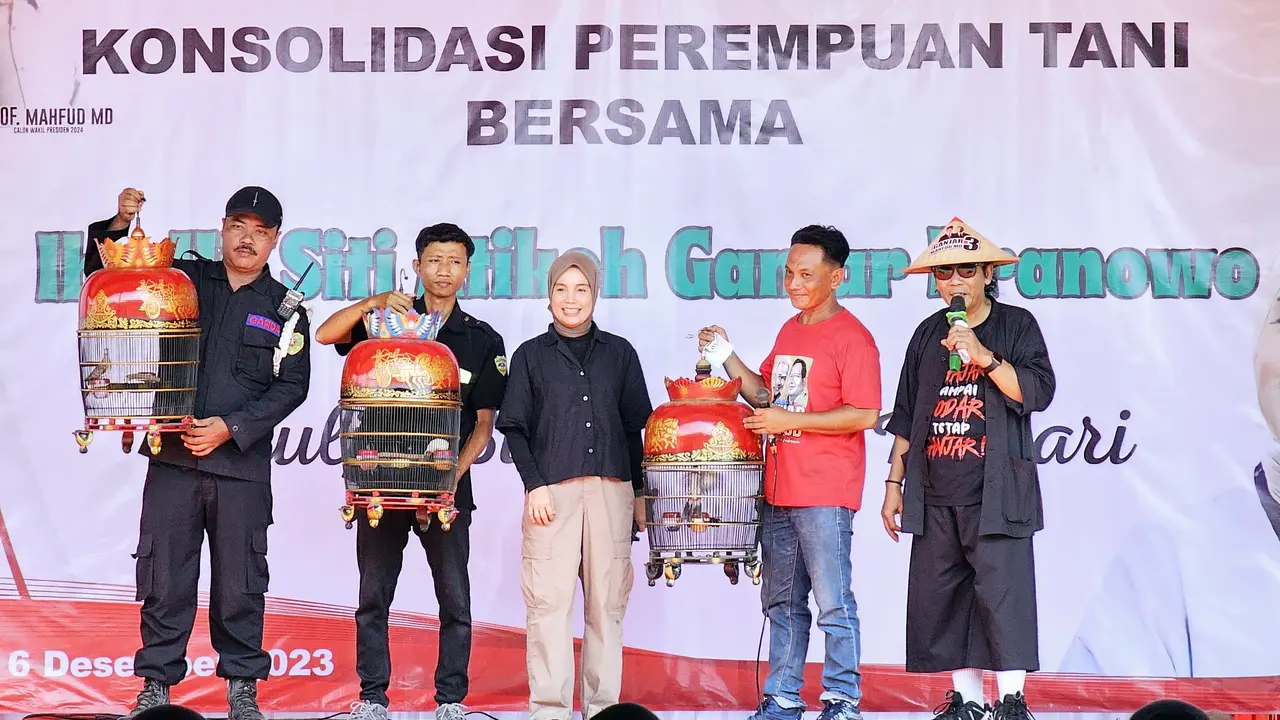 Istri Calon Presiden (Capres) nomor urut 3 Ganjar Pranowo, Siti Atikoh
