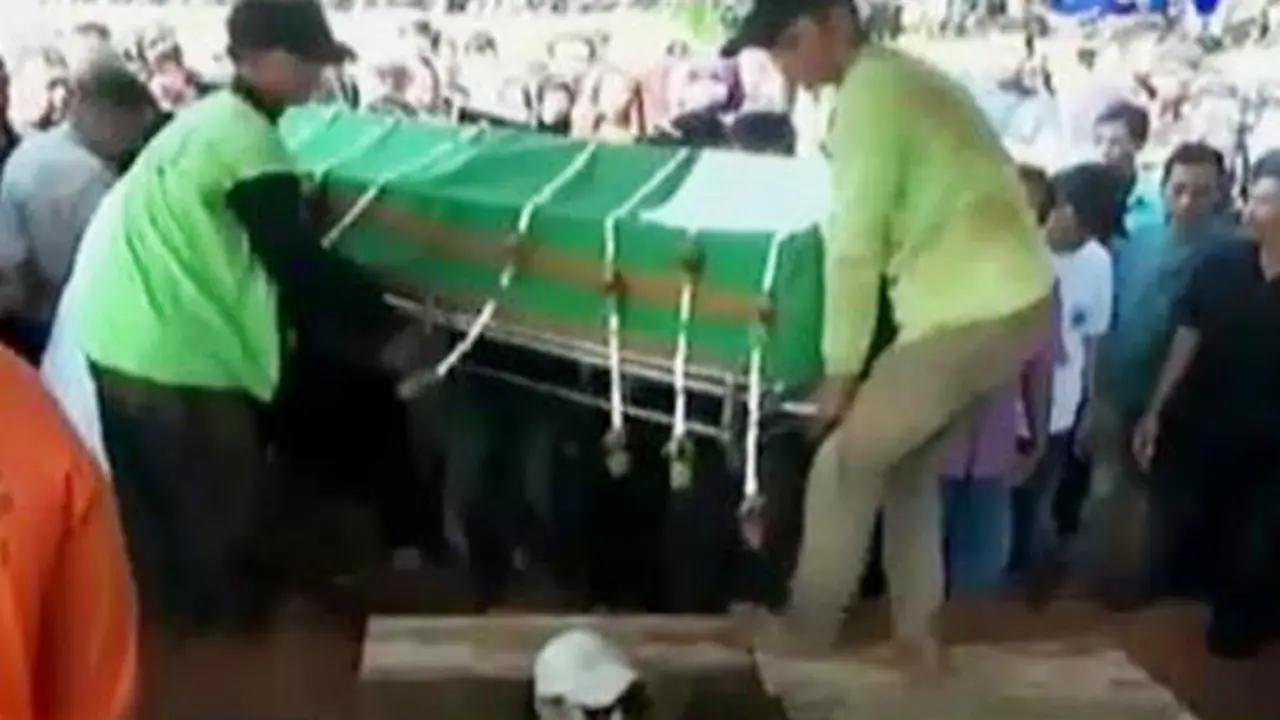 VIDEO: 3 Korban Bus Maut Ciloto, Panitia KPPS Pilkada DKI 2017