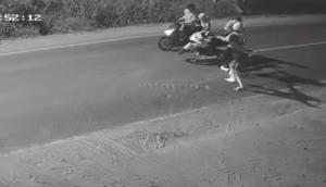 Wanita di Deli Serdang Jadi Korban Begal saat Berangkat Kerja (Tangkapan layar CCTV)