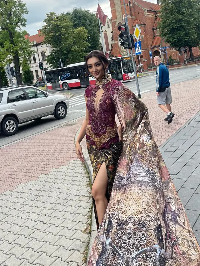 Pesona Adinda Cresheilla Pakai Kebaya di Miss Supranational 2022, Raih Top 15 Miss Elegance