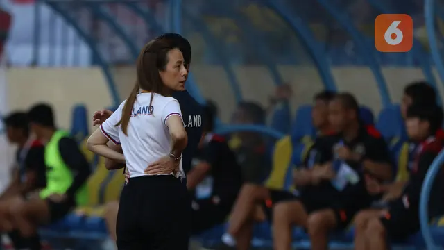 Foto: Madam Pang, Sosok Manajer Cantik dan Kharismatik Timnas Thailand yang Dua Kali Buyarkan Mimpi Timnas Indonesia