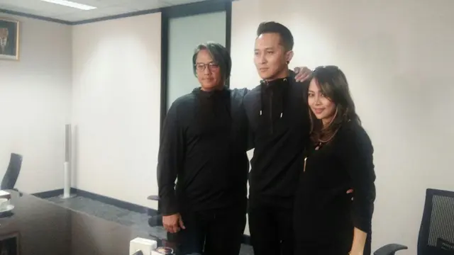 [Bintang] Demian Aditya dan Istri Edison Wardhana