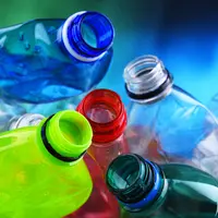Ilustrasi botol plastik. (Shutterstock/monticello)