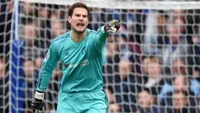 Kiper Chelsea, Asmir Begovic, yakin timnya bakal bangkit usai kalah 1-2 dari West Ham United, Sabtu (24/10/2015) malam WIB. (Reuters / Tony O'Brien)