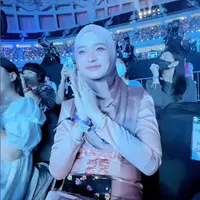 Inara Rusli nonton Golden Disc Awards 2024 di Jakarta, Sabtu (6/1). [Foto: Instagram/mommy_starla]