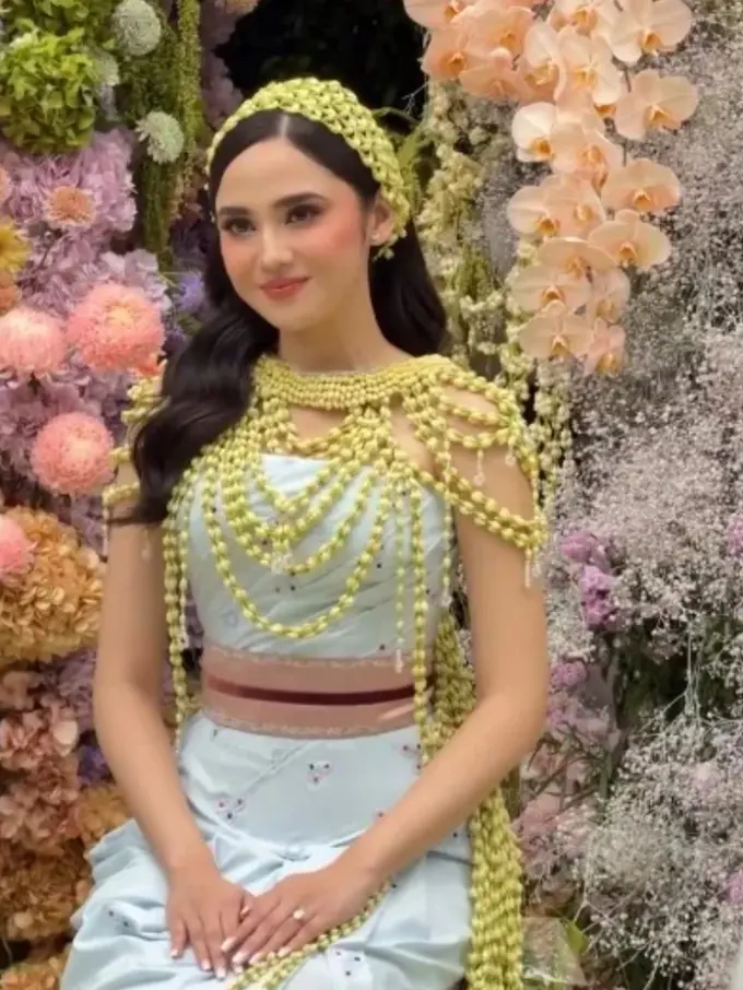 Penampilan Syifa Hadju saat Siraman. [@kesharatuliu05]