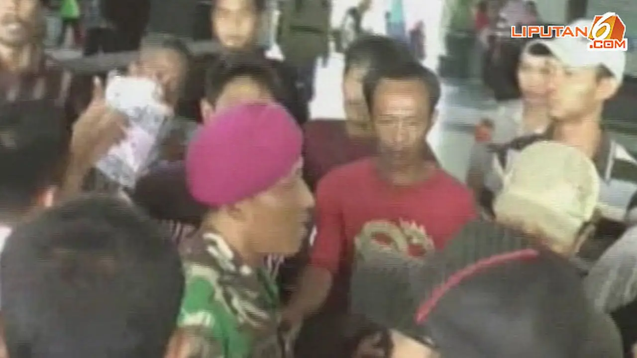 dagang-asongan-rusuh140109d.jpg