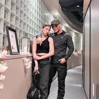 6 Momen Honeymoon Deddy Corbuzier dan Sabrina Chairunnisa, Kompak Ajak Anak (Sumber: Instagram/sabrinachairunnisa_)