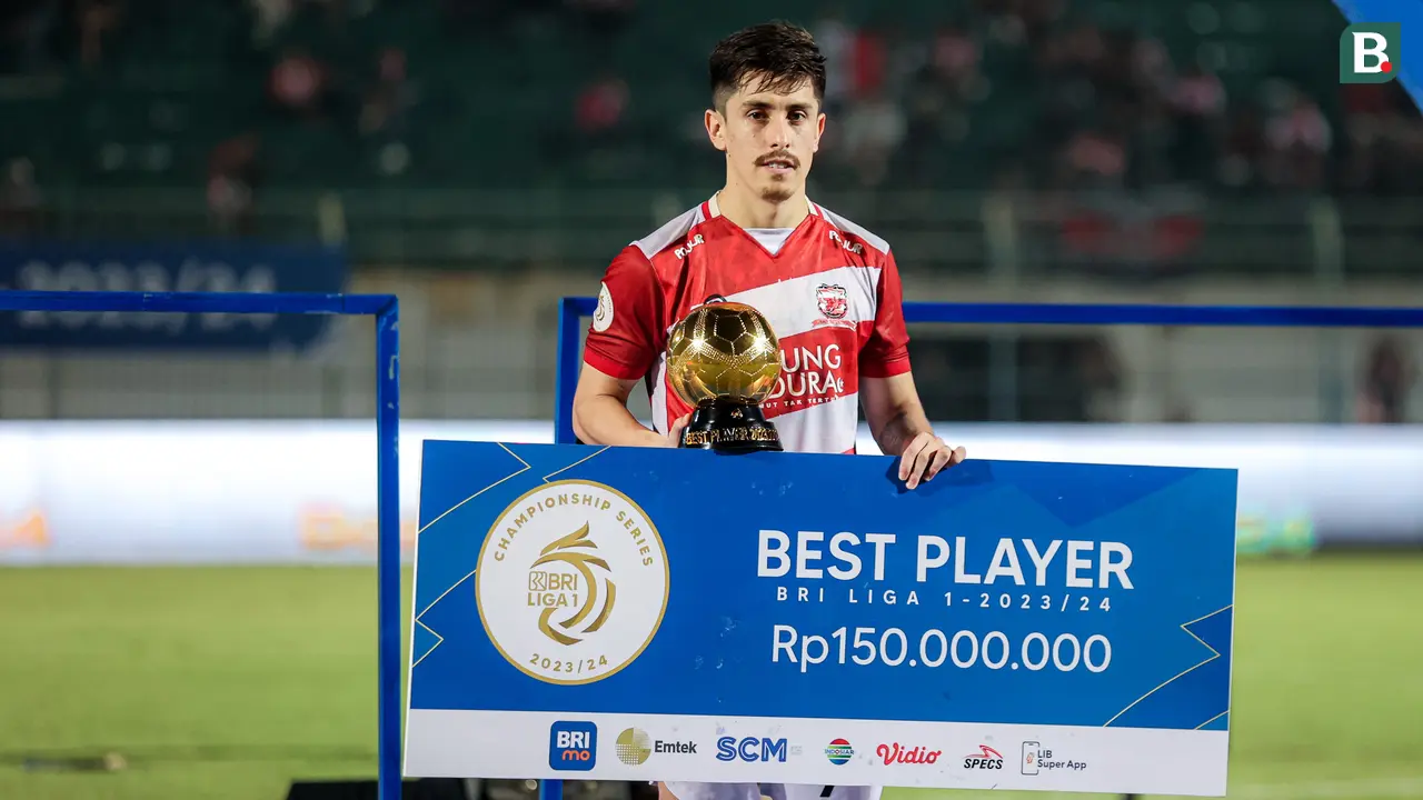 Foto: Parade Para Terbaik Peraih Penghargaan BRI Liga 1 2023/2024, David Da Silva Raih Gelar Top Skor