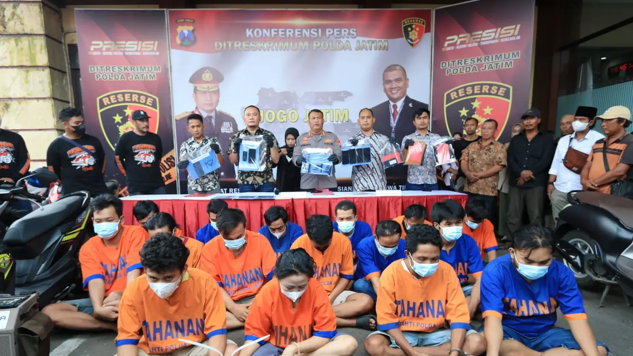 Para pelaku curanmor dipajang di Polda Jatim. (Dian Kurniawan/Liputan6.com).