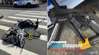 Sebuah skuter dan pistol ditemukan di lokasi penembakan, di wilayah Queens di New York. (AP/Departemen Kepolisian Kota New York)