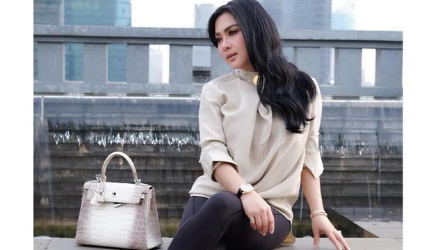 6 Koleksi Tas Syahrini di Atas Rp 150 juta, Elegan dan Stylish