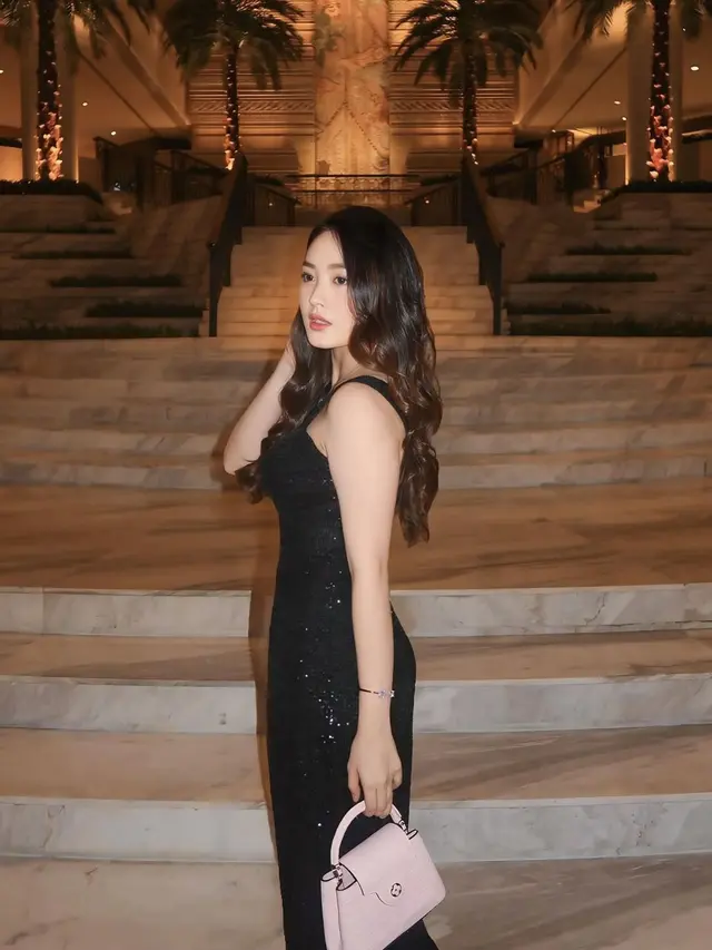 Gaya Kondangan Mewah Natasha Wilona (Foto: Instagram @natashawilona12)