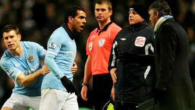 img_tevez-mancini.jpg