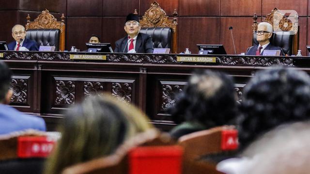 MKMK Putuskan Hakim Konstitusi Terbukti Lakukan Pelanggaran Kode Etik