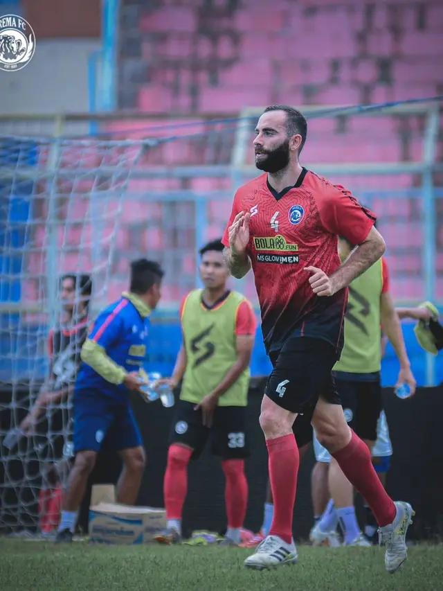 6 Potret Sergio Silva Resmi Latihan dengan Arema FC, Ikut Perkuat di BRI Liga 1