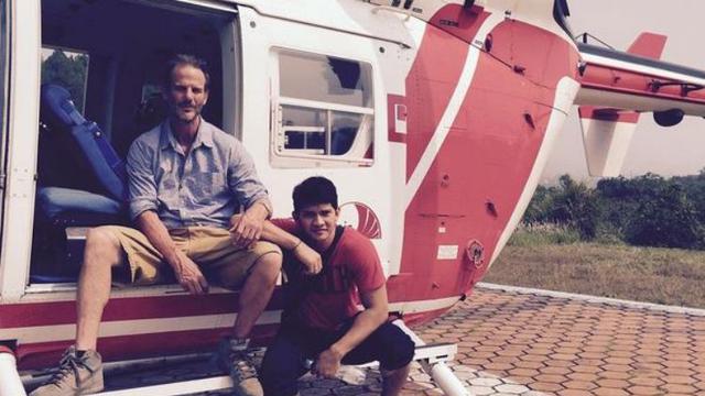 Sutradara Film Baru Iko Uwais Menginap Bareng Ariana Grande