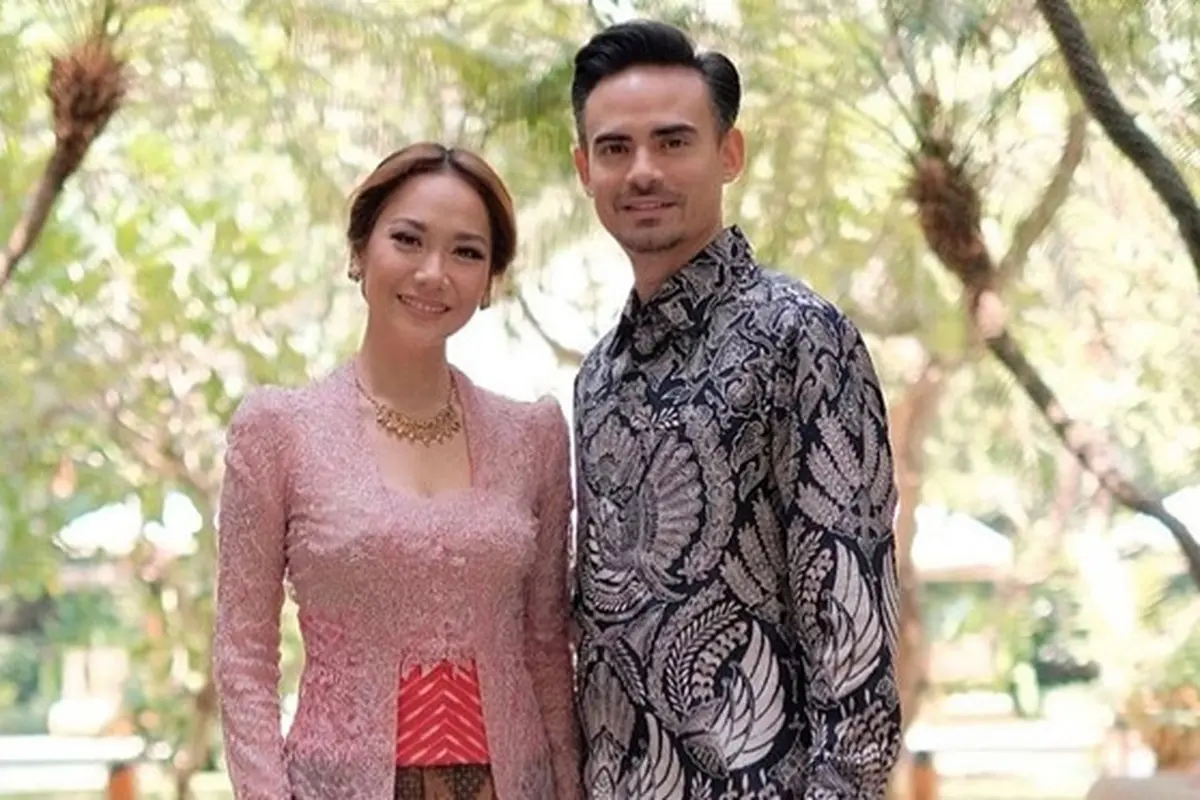 Ashraf Sinclair Meninggal Dunia, Ini 10 Potret Kenangannya dengan Bunga Citra Lestari