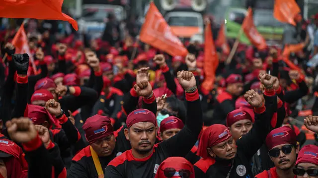 Kembali Berunjuk Rasa, Buruh Minta Kenaikan UMP 2025 Hingga 10 Persen