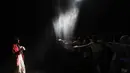 Pengunjung menikmati koleksi seni modern dan kontemporer karya Olafur Eliasson di Museum of Modern and Contemporary Art in Nusantara (MACAN), Jakarta, Minggu 12 April 2026. Minggu 12 April 2026 menjadi hari penutup rangkaian pameran seni modern dan kontemporer karya Olafur Eliasson di Museum of Modern and Contemporary Art in Nusantara (MACAN), Jakarta. (Kapanlagi.com/Budy Santoso)