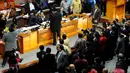 Perdebatan di dalam sidang paripurna pun menjadi tak terkendali, Jakarta, (25/9/14). (Liputan6.com/Andrian M Tunay)