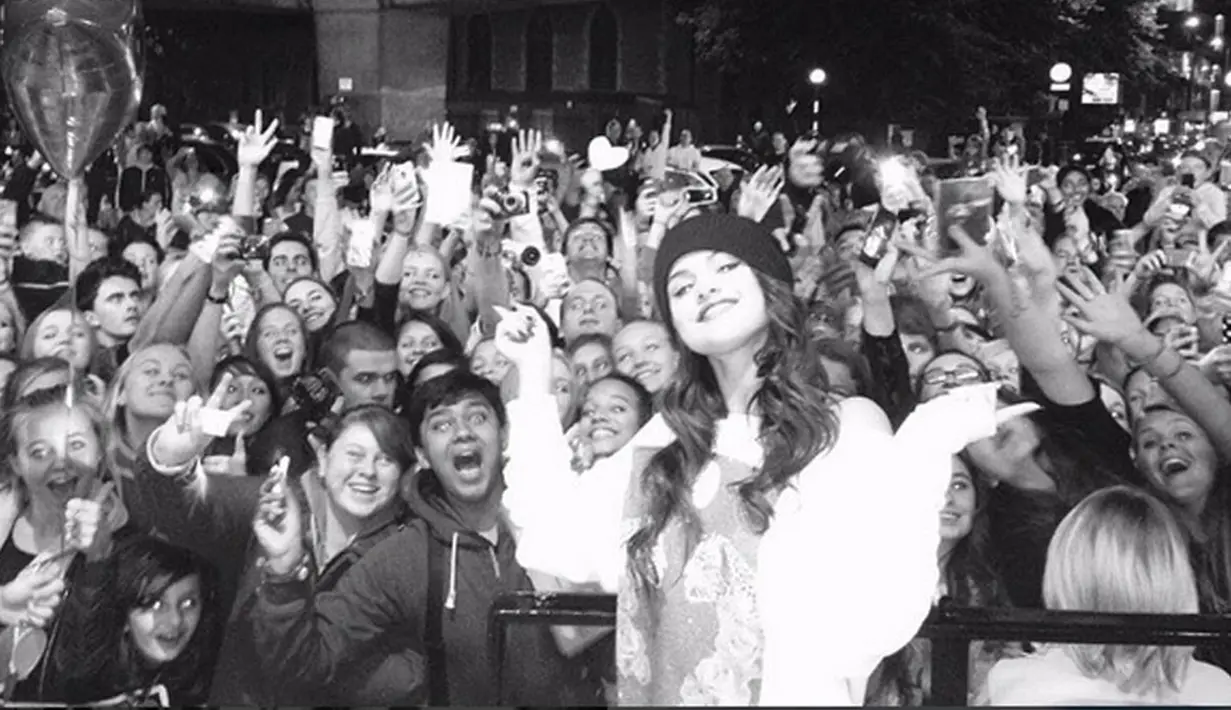 Kalau mengingat isi pidato Selena beberapa waktu lalu tentang penderitaan yang dialaminya, memang sangat memilukan hati. Namun sepertinya penderitaan Selena perlahan semakin berkurang. (Instagram/selenagomez)