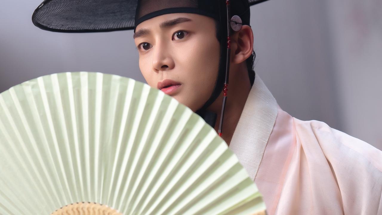 Rowoon dalam The Matchmakers. (KBS via Soompi)