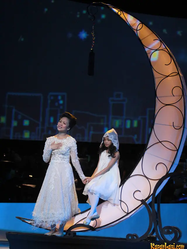 Nola B3 dan Naura Ayu. [Foto: Muhammad Akrom Sukarya/KapanLagi]