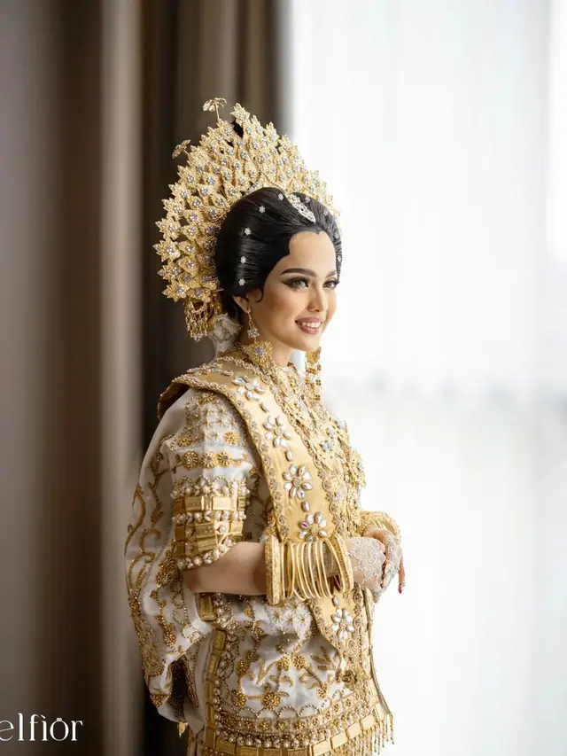 10 Potret Rangkaian Acara Pernikahan Putri Isnari dan Abdul Azis, Mewah Banget
