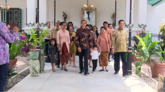 Presiden Joko Widodo bersilaturahmi ke keluarga besar Sri Sultan Hamengkubuwono X (YouTube/  Sekretariat Presiden)