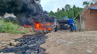 Gudang penampungan BBM jenis solar terbakar di Bandar Lampung, Senin (4/11/2024). Foto : Liputan6.com/Ardi).