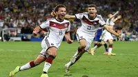 Mario Gotze berlari merayakan gol kemenangan Jerman (REUTERS/Dylan Martinez)