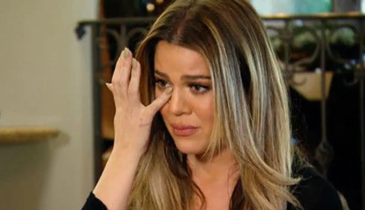 Tristan Thompson sendiri diketahui sudah selingkuhi Khloe Kardashian sejak November 2017 dengan beberapa wanita. (Radar Online)